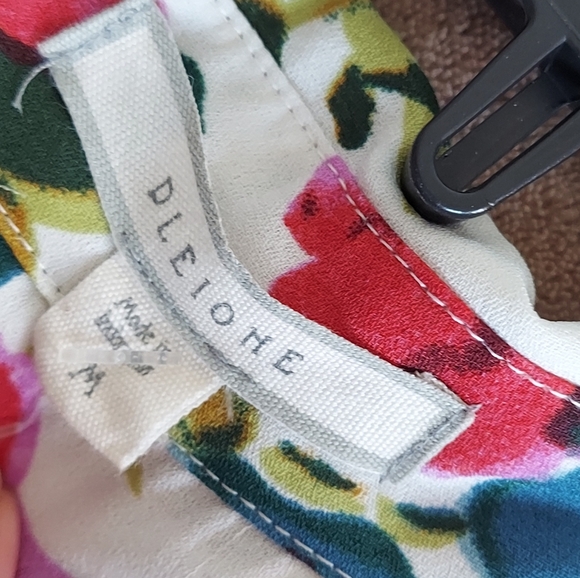 Pleione Floral Crossbody Twist Bottom Blouse - Picture 2 of 4